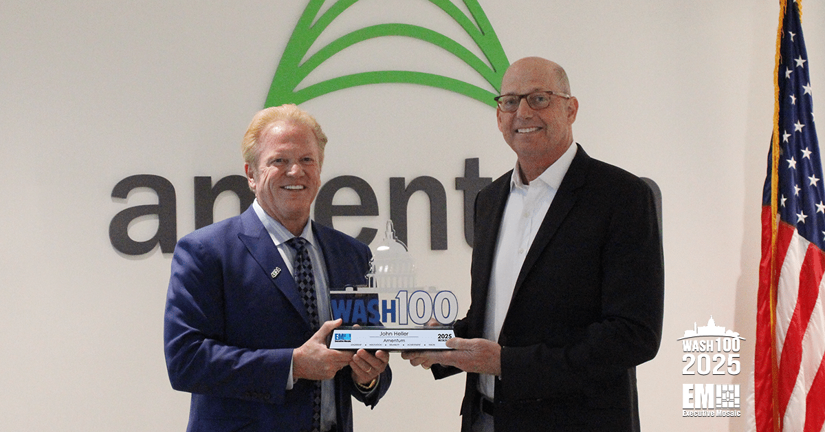executive-mosaic’s-jim-garrettson-presents-2025-wash100-award-to-amentum-ceo-john-heller